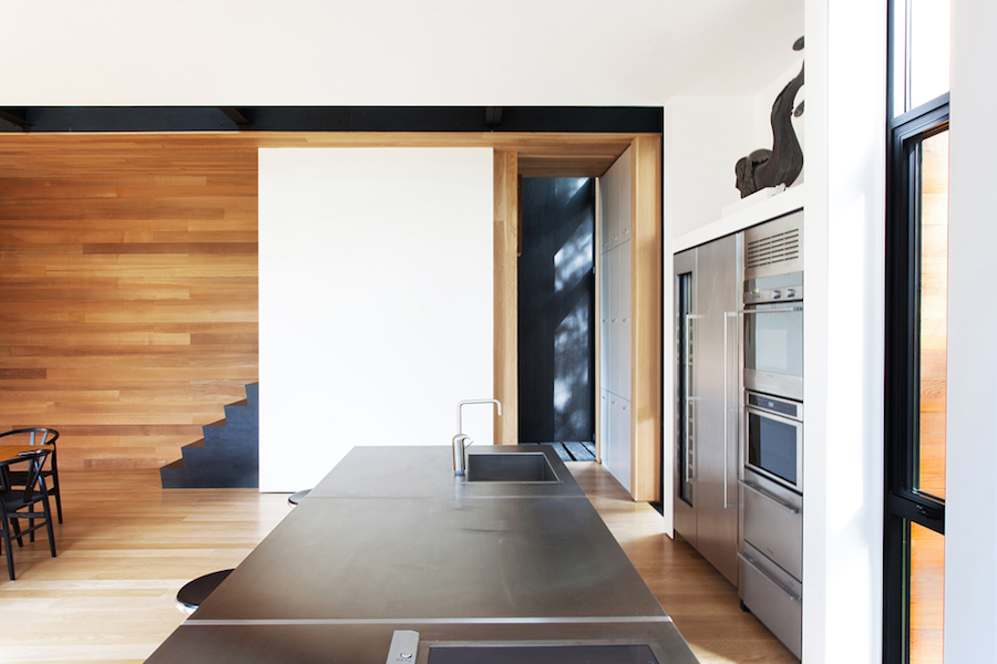 Geometrical and Original Sculptor's House in Canada-6