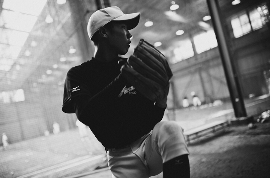 Intimate Black and White Pictures of a Baseball Team in Tokyo-10