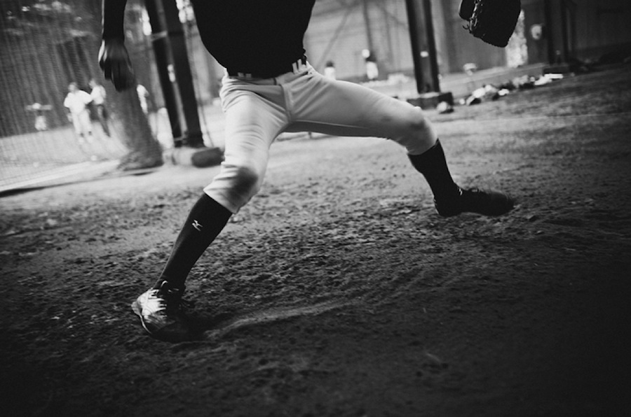 Intimate Black and White Pictures of a Baseball Team in Tokyo-13