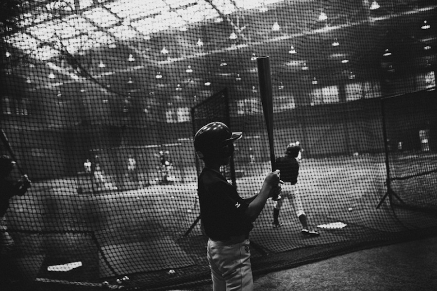 Intimate Black and White Pictures of a Baseball Team in Tokyo-15