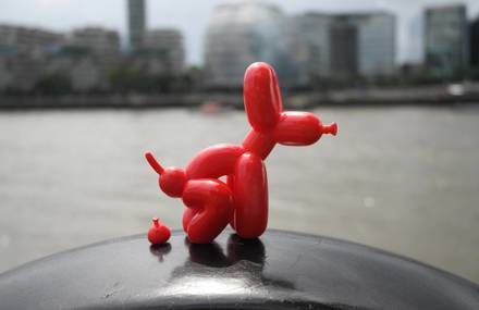 Sculpture Parody of Jeff Koon&rsquo;s Balloon Dog