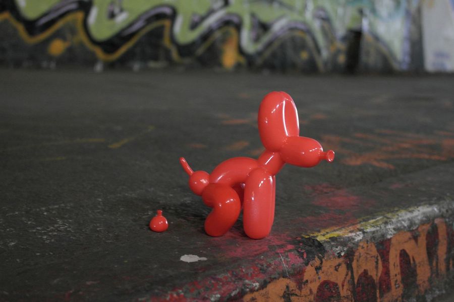 Sculpture Parody of Jeff Koon's Dog-5