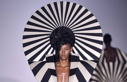 Gareth Pugh Spring Summer 2017 Collection