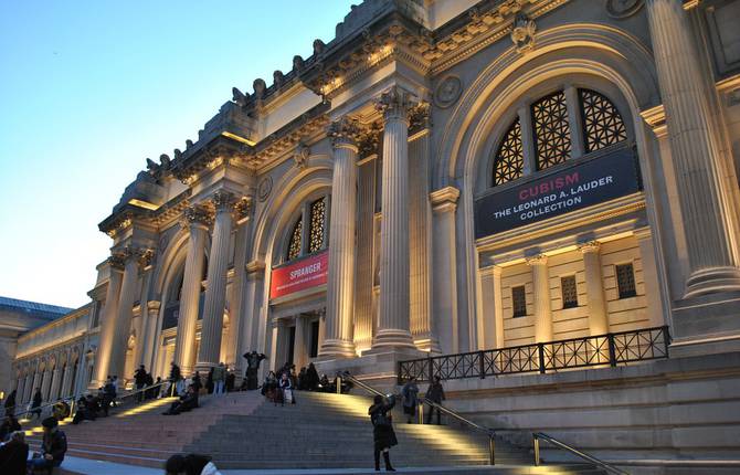 Exploring World Best Museums with mk2