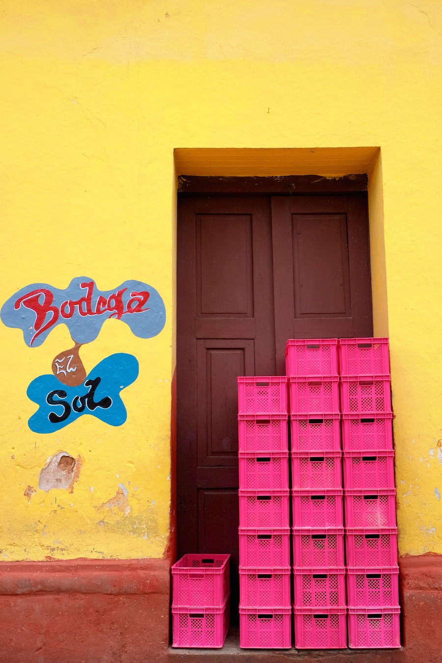 Beautiful Colors and Geometry of the Cuban Architecture-21