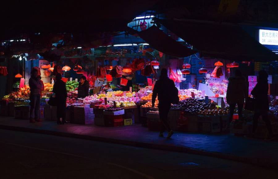 Immersive Daily Life Photography in Hong Kong