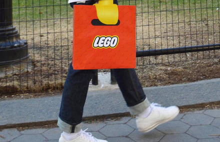 Inventive and Amusing LEGO Handbag