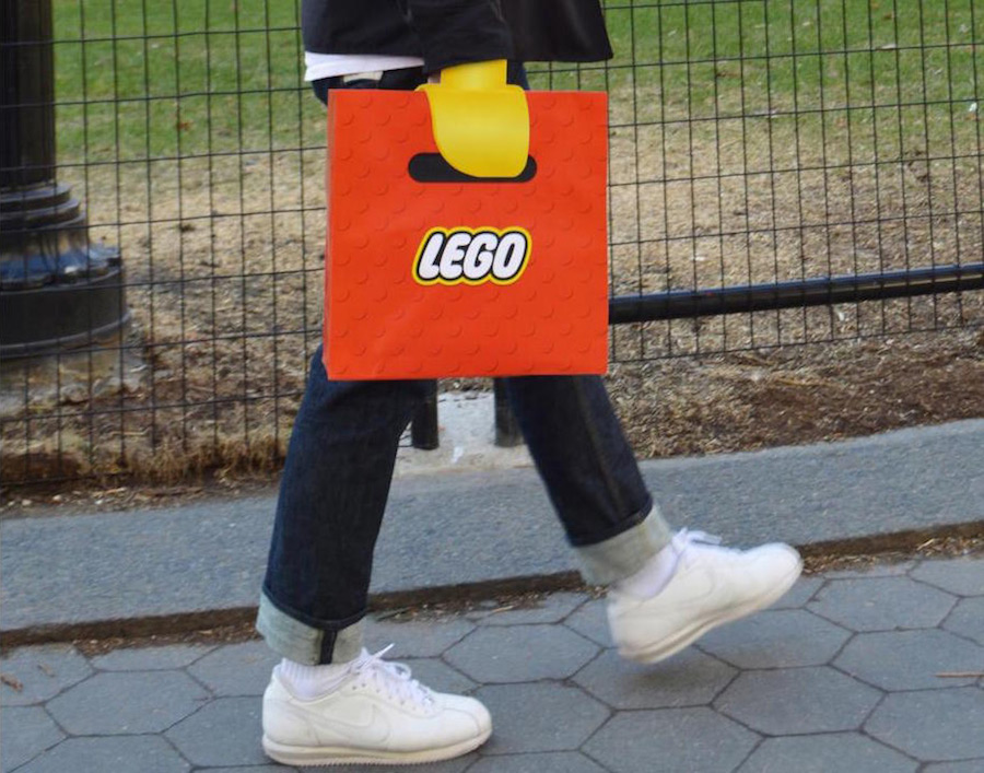 Inventive and Amusing LEGO Handbag-1