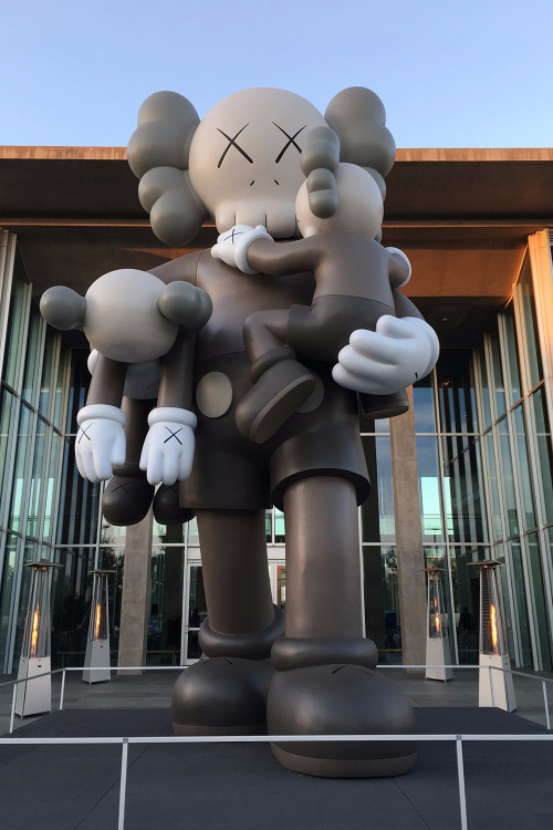 KAWS3