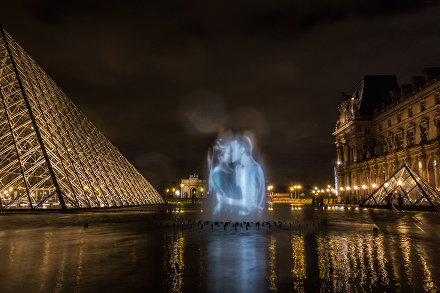 Video Projection of Couples Kissing in Paris by Julien Nonnon-4