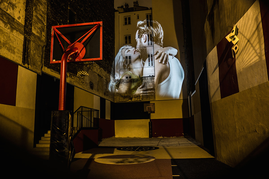 Video Projection of Couples Kissing in Paris by Julien Nonnon-7