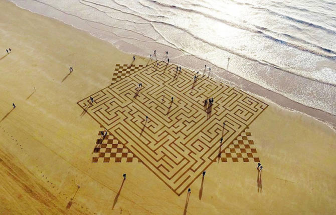 Amazing Geometric Sand Drawings