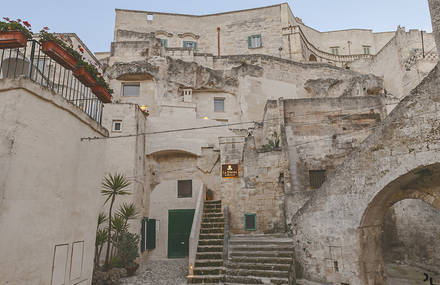 Beautiful Hotel in the Rock in Southern Italy