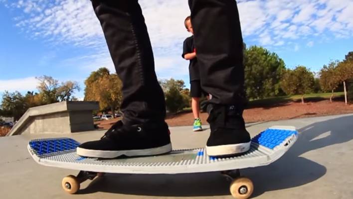 Making a Skateboard in LEGO