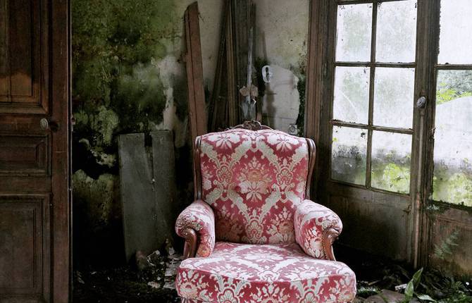 Abandonned Places Exploration by Urbex Session