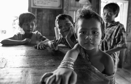 Fascinating Black & White Portraits of Burma