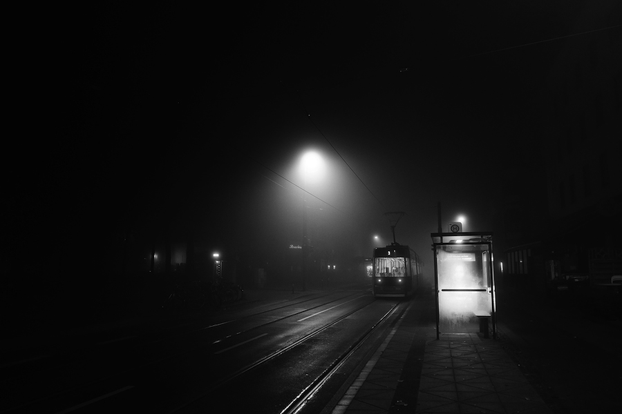 Mysterious Black and White Urban Scenes in the Fog-0