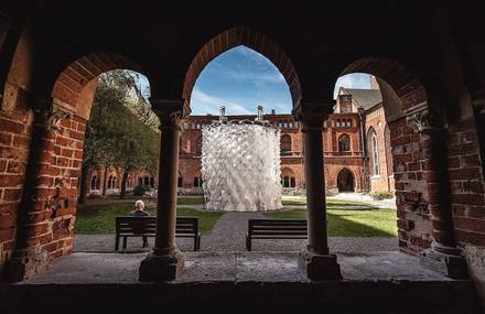 Parametric Glacier Pavilion by DJA