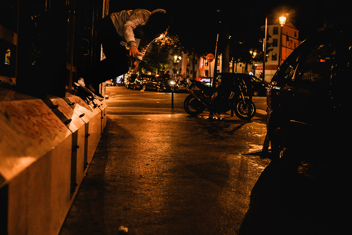 Skating in Pigalle3