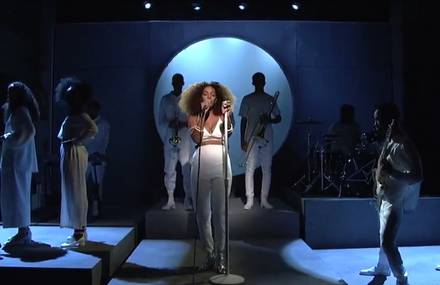 Solange – Don&rsquo;t Touch My Hair on SNL with Sampha