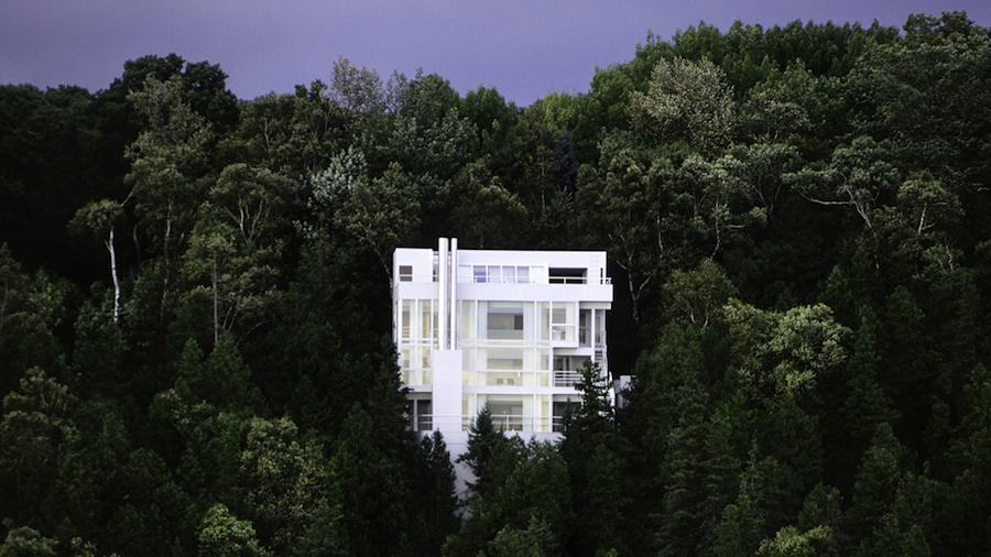 Superb Glazed House Near Lake Michigan-0