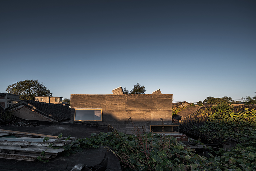 ZAO-standardarchitecture-micro-hutong-hostel-beijing-designboom-13