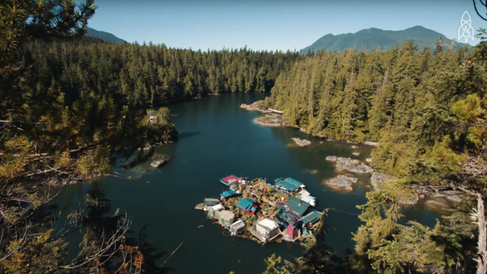 A Clever Floating and Ecological House