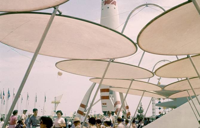 Vintage Pictures of Disneyland&rsquo;s Opening in 1955