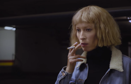 Metronomy – Hang Me Out To Dry