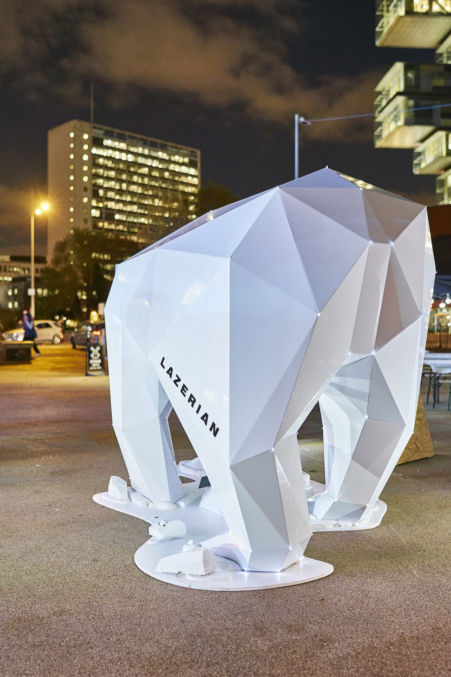 Giant Aluminium Polar Beat Statue in Manchester-2