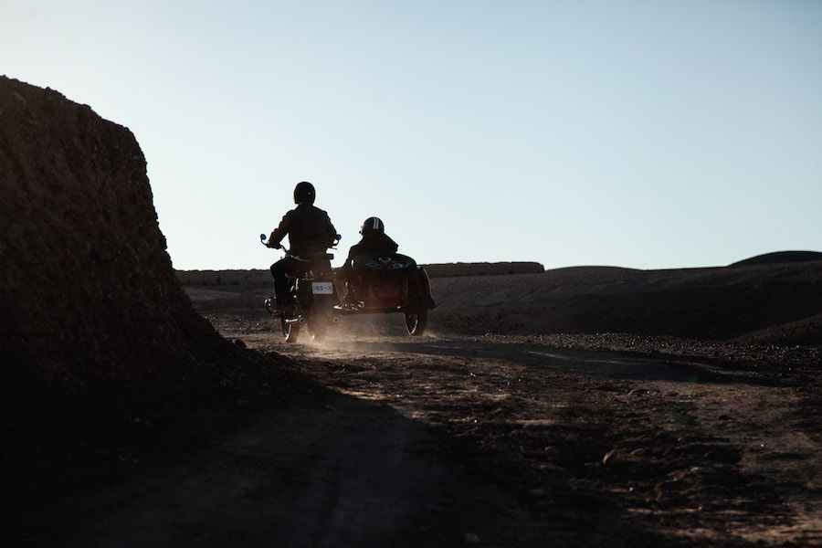 Sur la route d'Agafaï avec les Insiders. / On the road to Agafay with the Insiders.