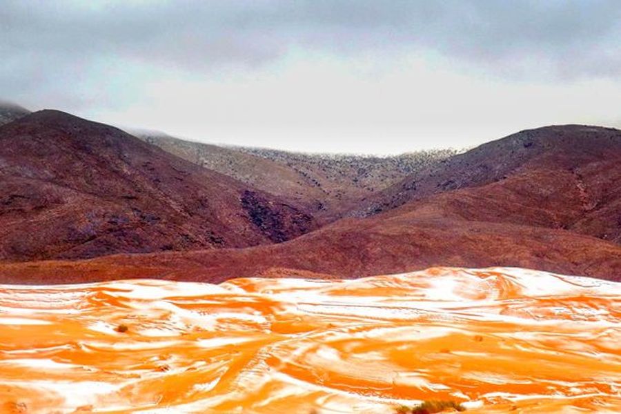 Sahara Desert Covered with Snow For the First Time Since 1979-4