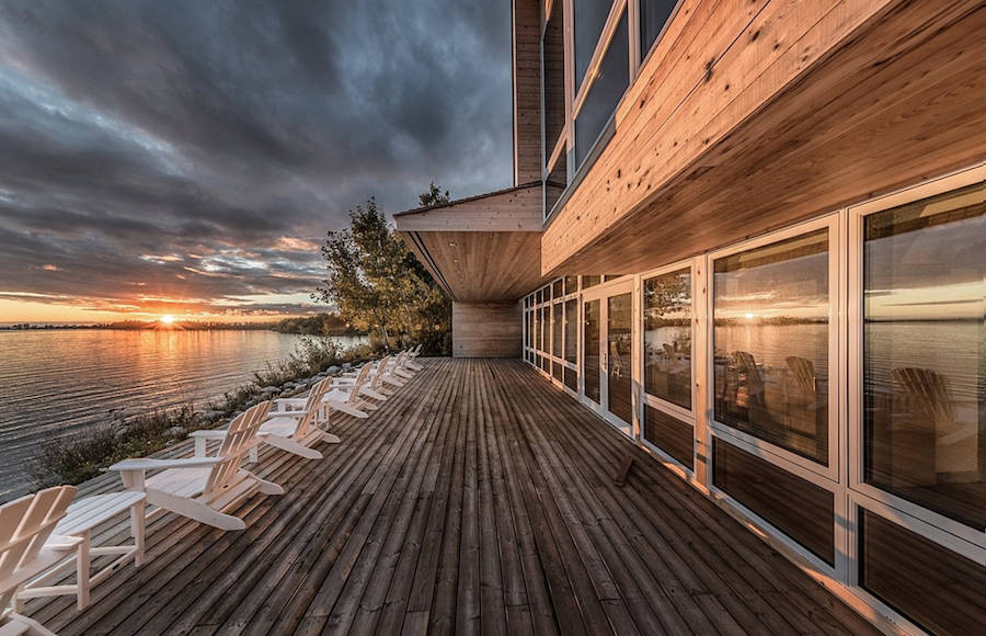 Superb Wooden Beach House in Canada