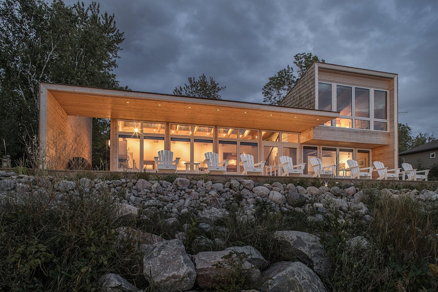 Superb Wooden Beach House in Canada-4