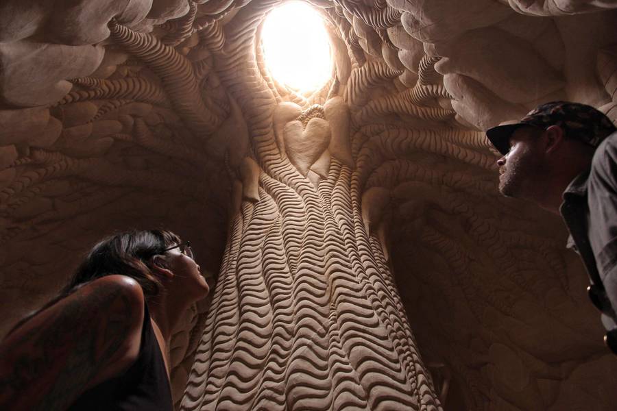 Pemandangan dalam goa