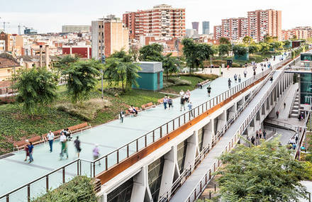 Incredible Park on Former Railway in Barcelona