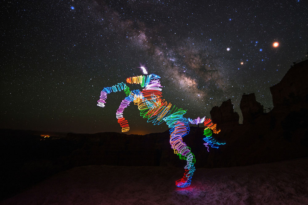 lightpaintingdinosaurs6