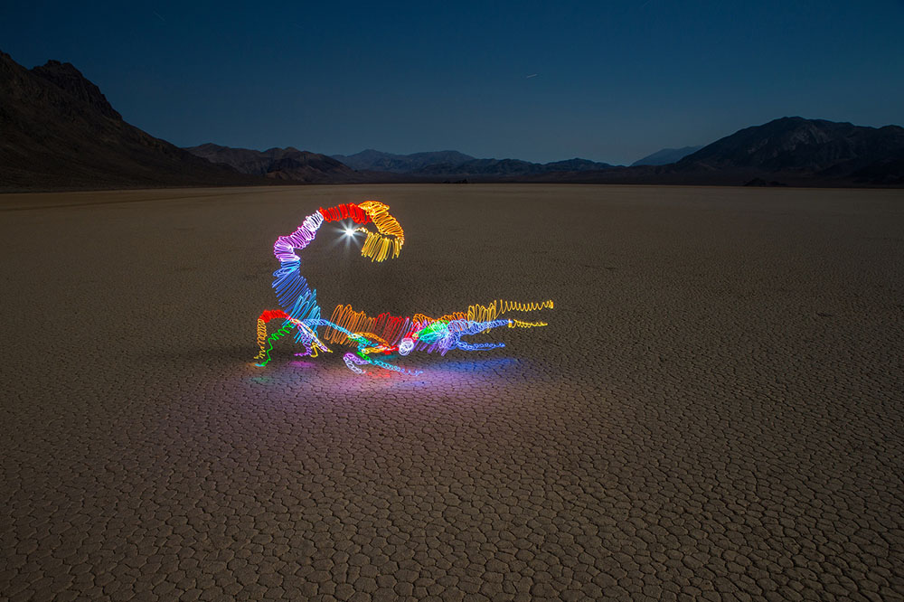lightpaintingdinosaurs7