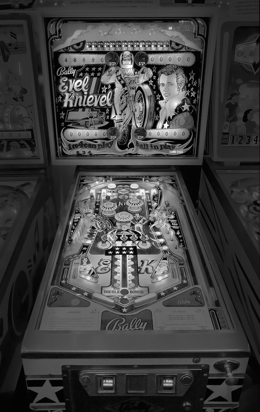 Black and White Pictures of Old Pinball Machines-11