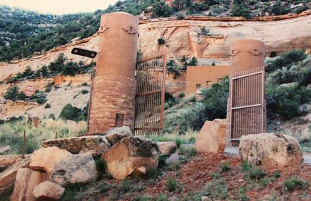 Eco-Friendly Cliff House in Utah