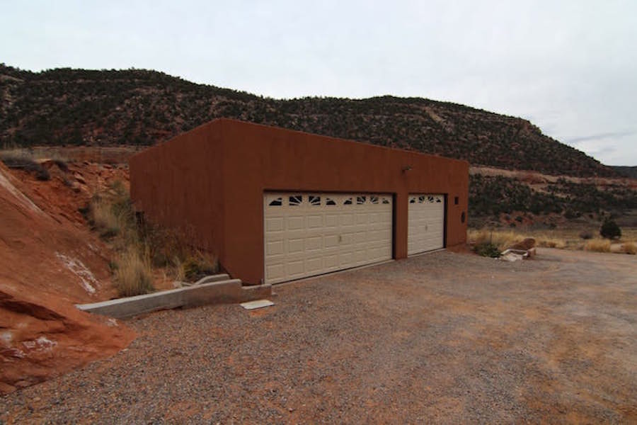 Eco-Friendly Cliff House in Utah-4