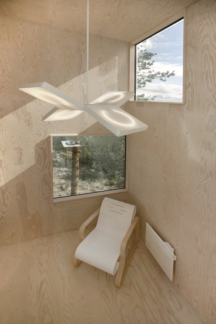 Incredible Mirror Cube Habitation in Sweden-8