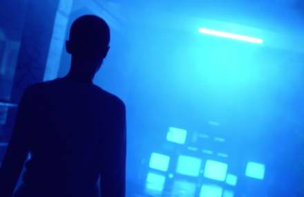 Superb Video Clip Under Blue Neons for MAJØR