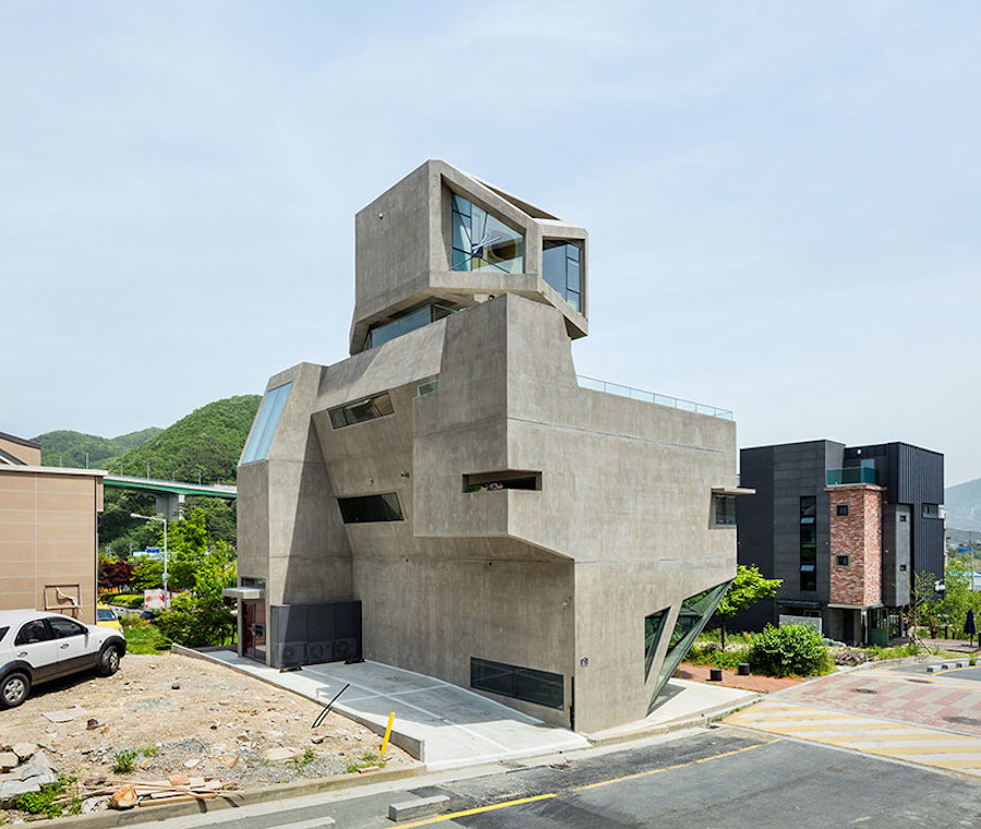 Owl-Shaped Concrete House in South Korea-3