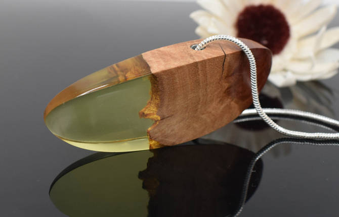 Superb Resin and Wood Jewellery