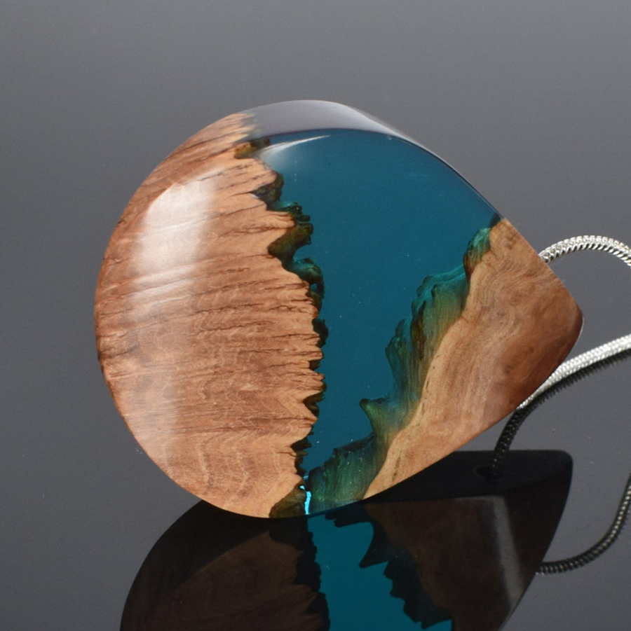 Superb Resin and Wood Jewellery-12