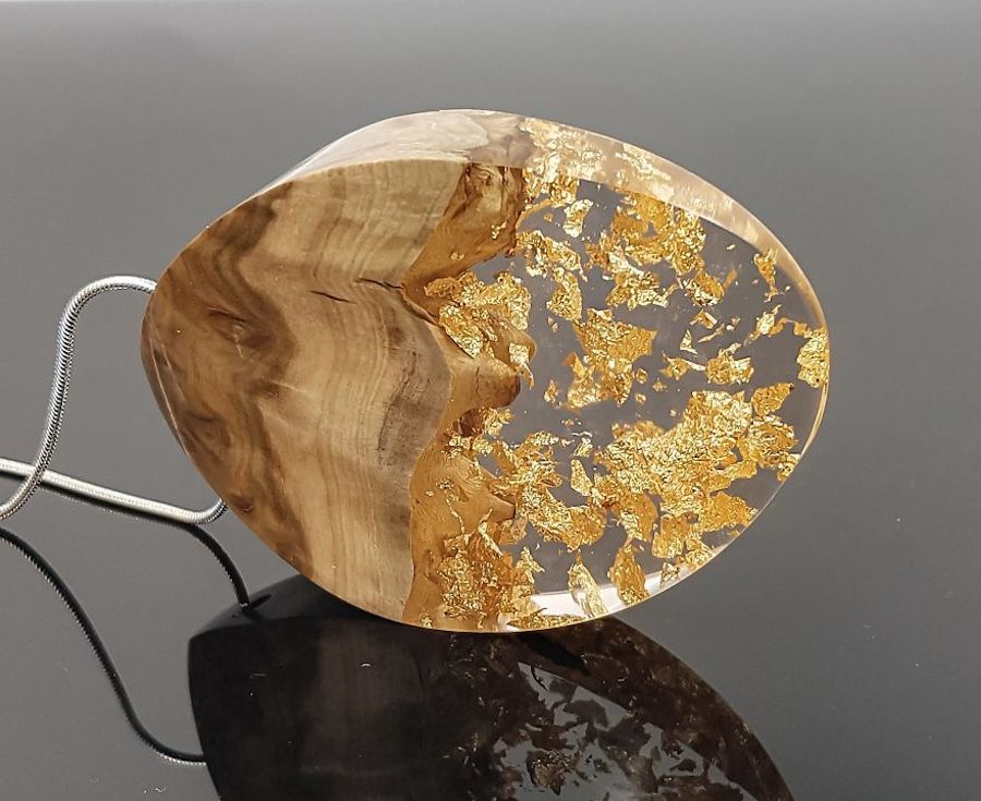 Superb Resin and Wood Jewellery-18