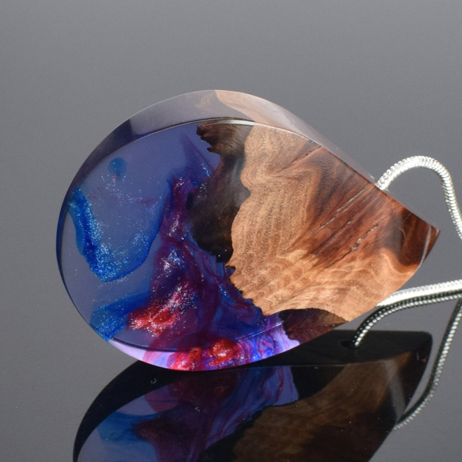 Superb Resin and Wood Jewellery-3