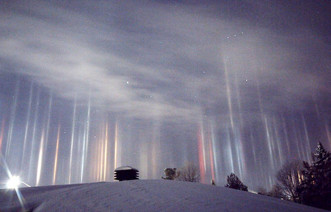Amazing Pictures of Light Pillars