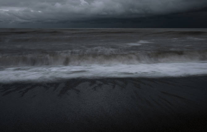 Poetic Long Exposure Pictures of Seascapes
